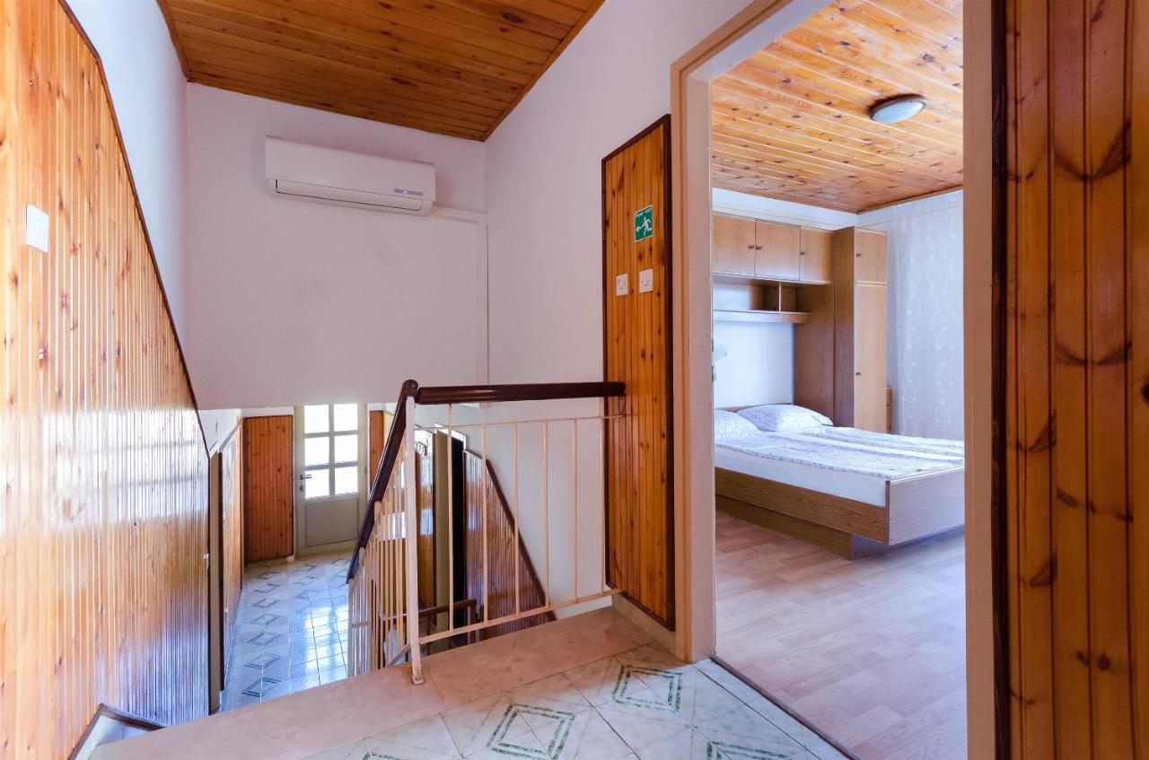 Apartments Anica F Lopar Extérieur photo
