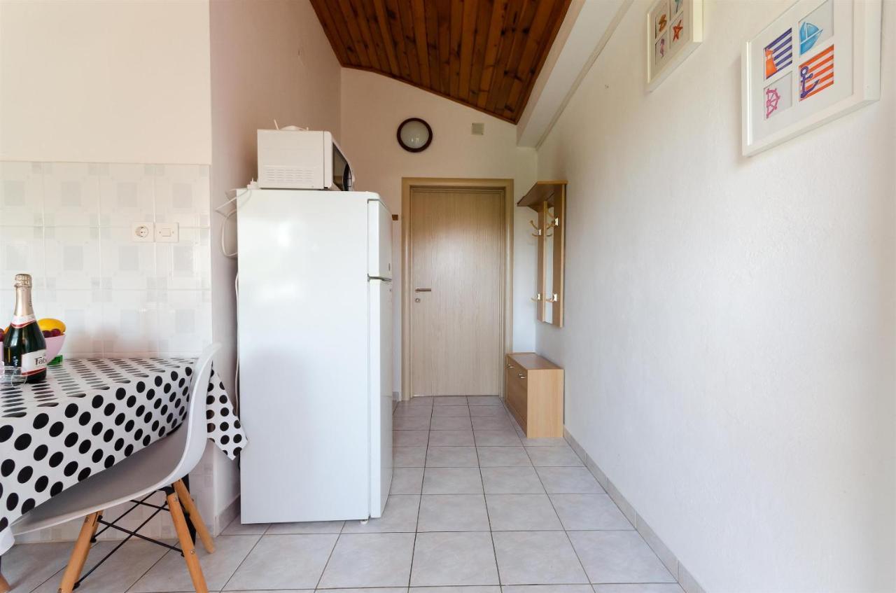 Apartments Anica F Lopar Extérieur photo